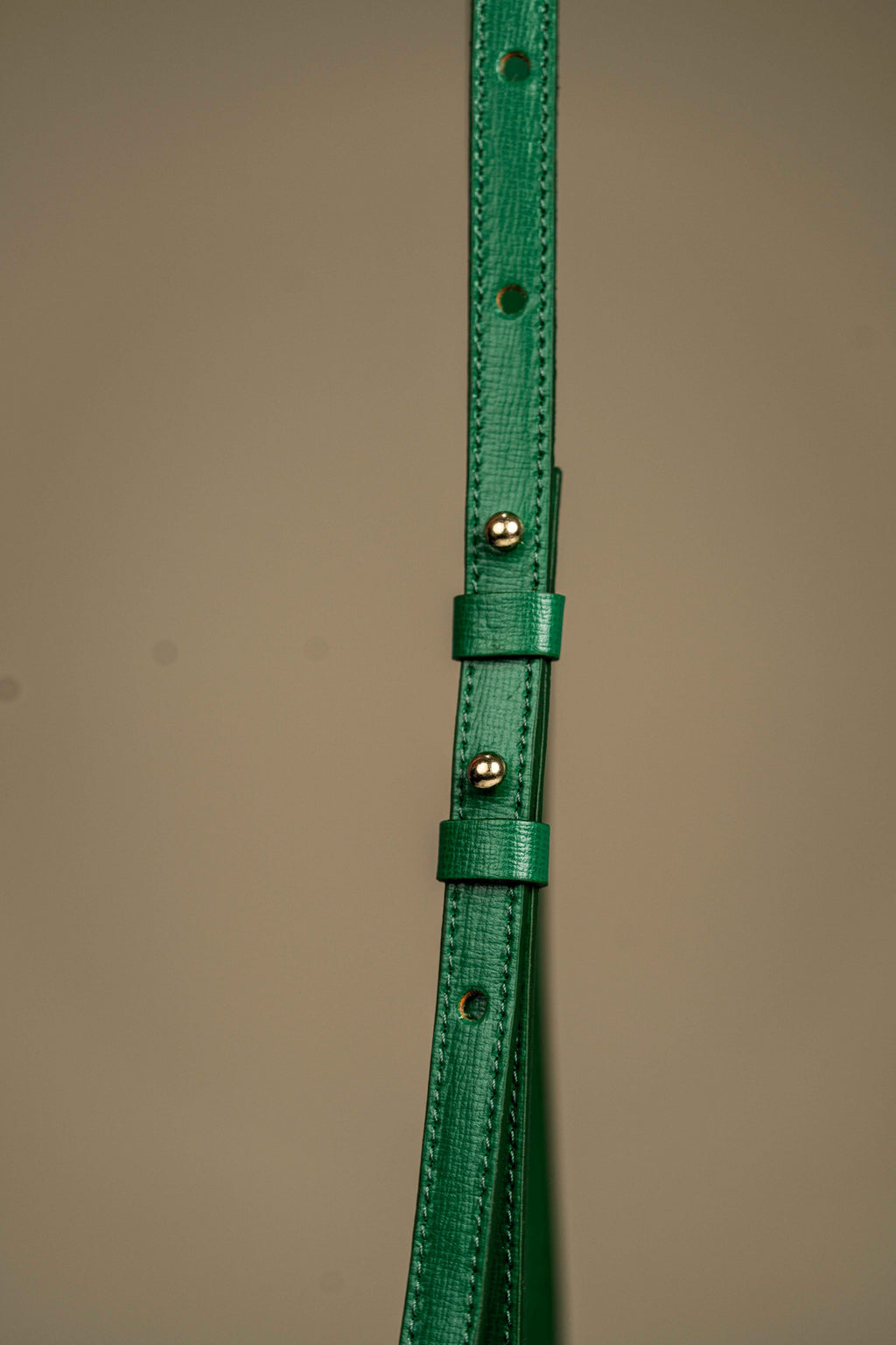 Jade - Vert Olive ( cuir saffiano )