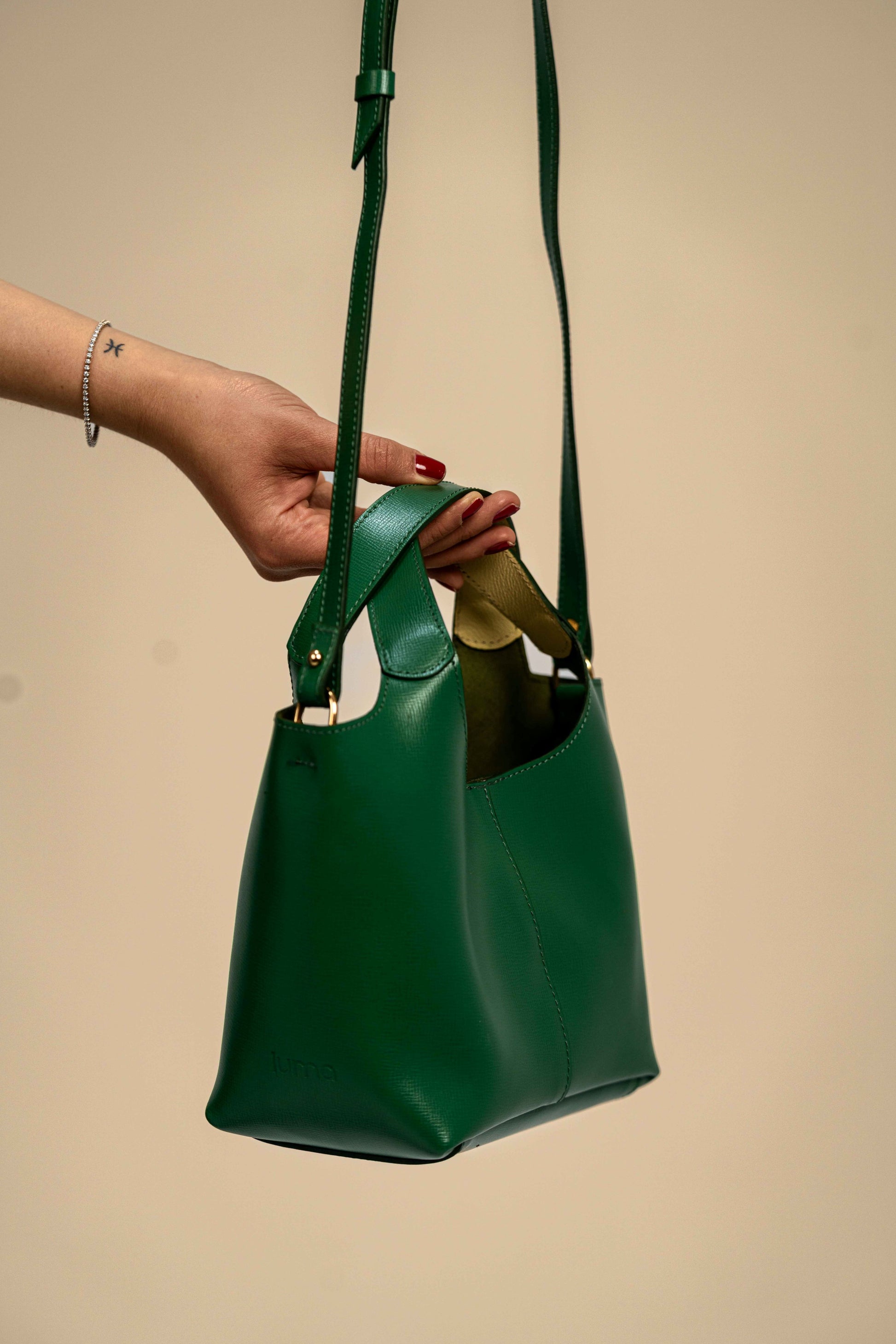 Jade - Vert Olive ( cuir saffiano )
